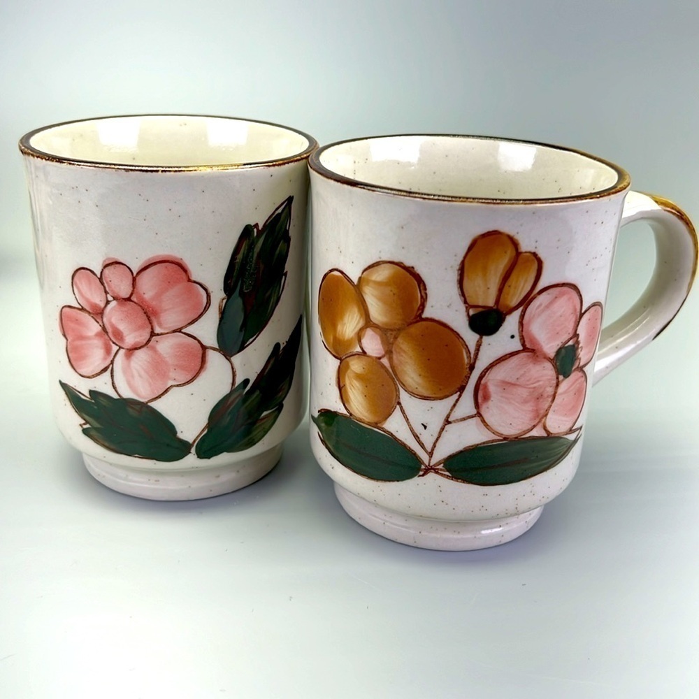 Vintage Speckled Floral Mugs - Picture 3 of 7